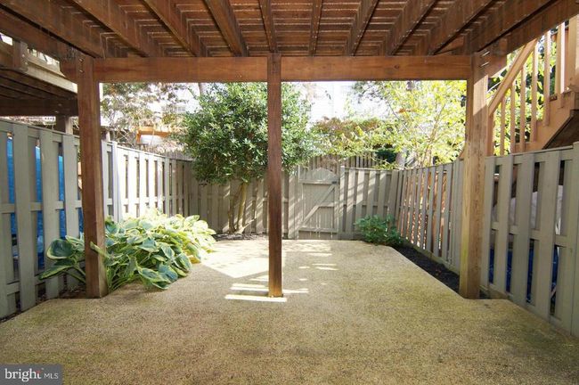 6581 Cypress Point Rd, Townhouse with 2 bedrooms, 4 bathrooms and null parking in ALEXANDRIA VA | Image 26