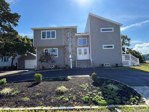 35 Adams Ave, Bayville, NY, 11709-1330 | Card Image