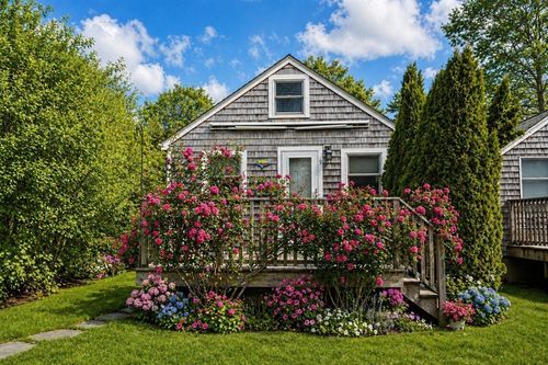 9-17 Shore Rd, Truro, MA, 02666 | Card Image