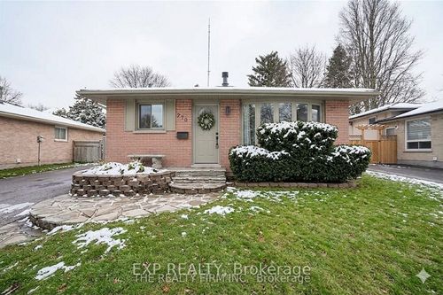 main-fl-270 Highview Cres, London, ON, N6J4E3 | Card Image