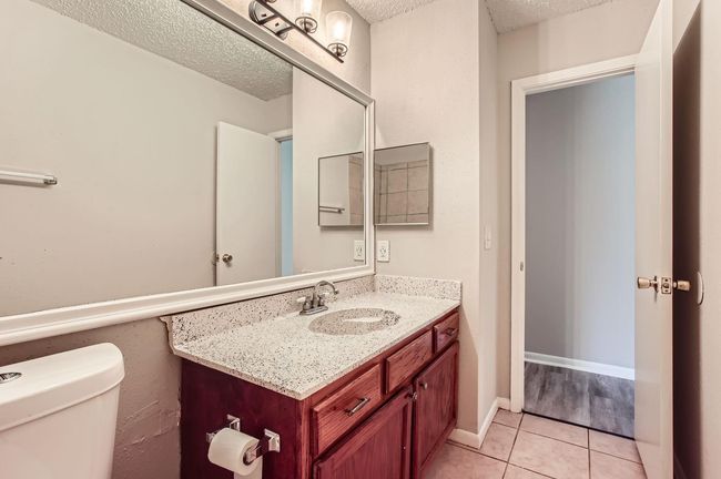 Bathroom | Image 17