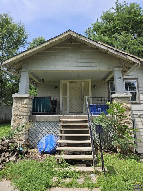 1320 9th Ave, Leavenworth, KS, 66048-3179 | Card Image