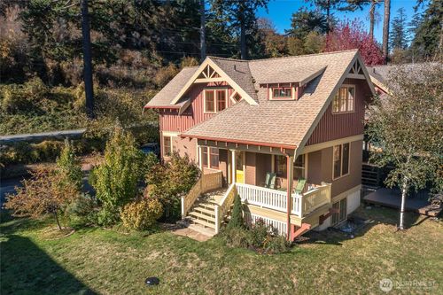 30 Bright Water Ln, Eastsound, WA, 98245-9128 | Card Image