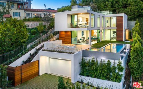 1330 Monument St, Pacific Palisades, CA, 90272 | Card Image
