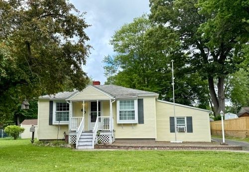 60 Silver Lake Dr, Agawam, MA, 01001-2350 | Card Image