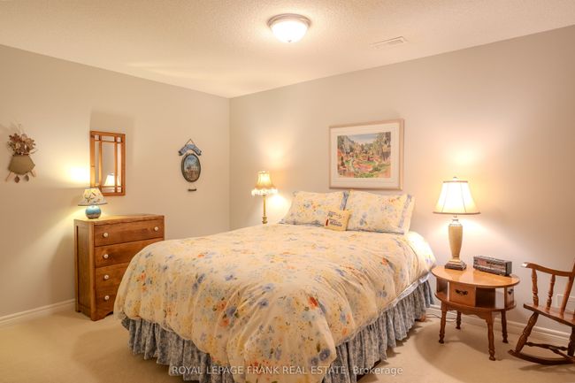 6 Mill St, House other with 3 bedrooms, 3 bathrooms and 4 parking in Bobcaygeon ON | Image 22