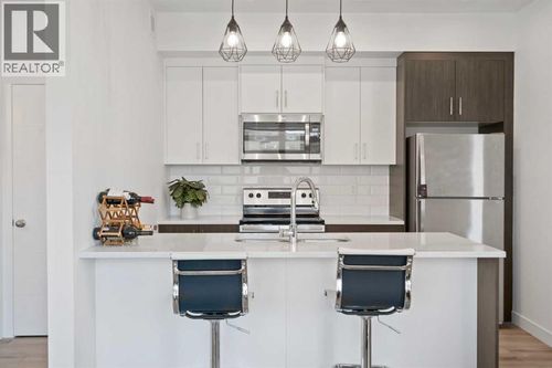 205 W Springs Close Sw, Calgary, AB, T3H5G6 | Card Image