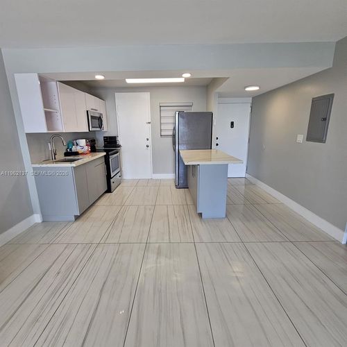 703-15600 Nw 7th Ave, Miami, FL, 33169 | Card Image