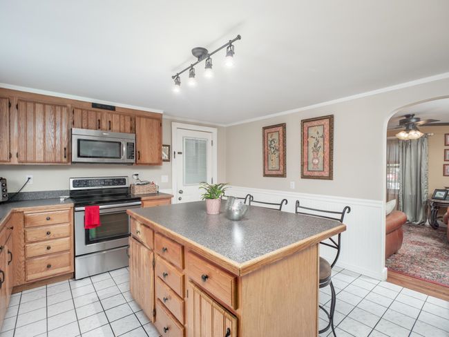 2 E Dunstable Rd, House other with 3 bedrooms, 2 bathrooms and null parking in Nashua NH | Image 9
