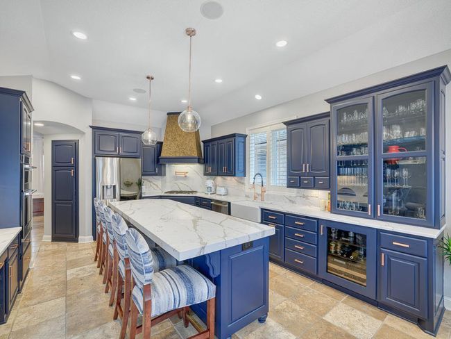 Newly renovated kitchen with stunning finishes! | Image 9
