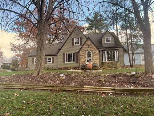 5468 Big Creek Pkwy, Parma, OH, 44129-2049 | Card Image