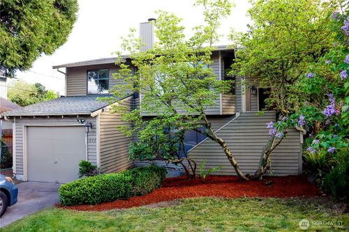 917 N 100th St, Seattle, WA, 98133-9322 | Card Image