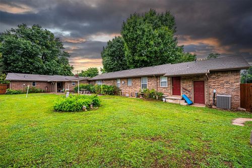 410 W Creek St, Lindsay, OK, 73052-6020 | Card Image
