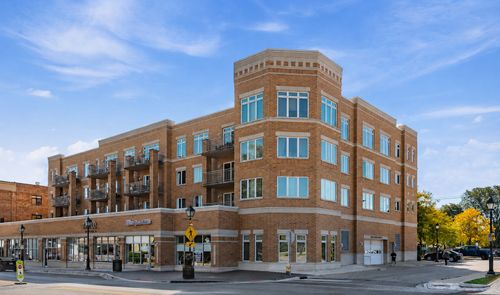 203-1 S Lincoln Ave, Lombard, IL, 60148-7429 | Card Image