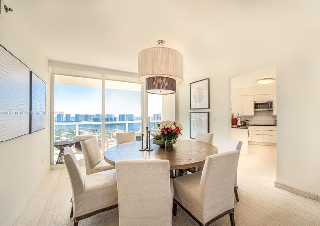 LPH07 - 19333 Collins Ave, Condo with 3 bedrooms, 3 bathrooms and null parking in Sunny Isles Beach FL | Image 6