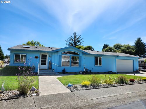 227 Lakeland Dr, Lakeside, OR, 97449-9688 | Card Image