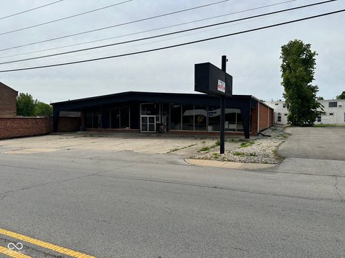 9 Main St, Chesterfield, IN, 46017-1139 | Card Image