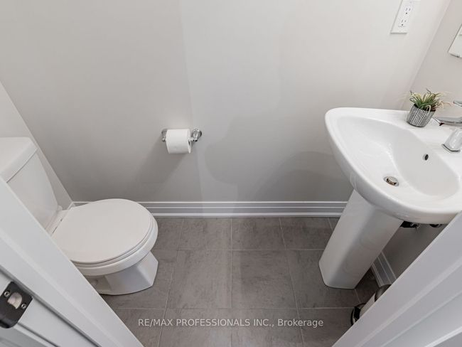 4 - 713 Lawrence Ave W, Condo with 2 bedrooms, 2 bathrooms and null parking in North York ON | Image 9