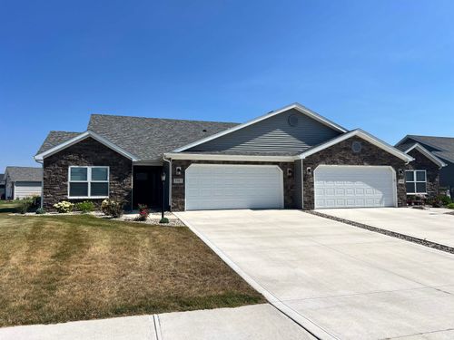 3903 Gussie Ct, Warsaw, IN, 46582-1301 | Card Image
