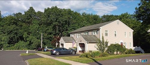 27 Leo J Ln, Manchester, CT, 06042-8305 | Card Image