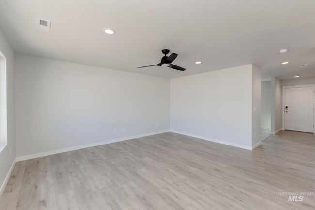 5302 E Burnte Peak St, House other with 4 bedrooms, 3 bathrooms and 3 parking in Nampa ID | Image 11