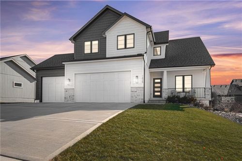 1829 Green Meadow Dr, Liberty, MO, 64068-7177 | Card Image