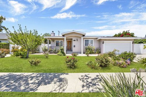 10109 Gloria Ave, North Hills, CA, 91343-1407 | Card Image