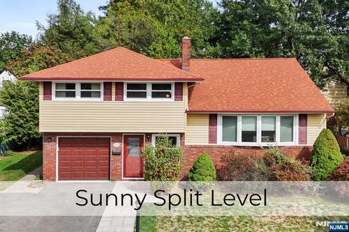 365 Henley Ave, New Milford, NJ, 07646-2039 | Card Image