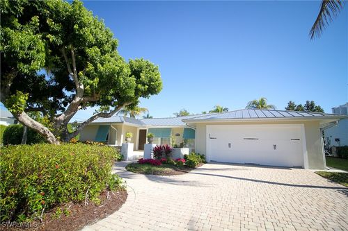 1645 Mullet Ct, NAPLES, FL, 34102-1526 | Card Image