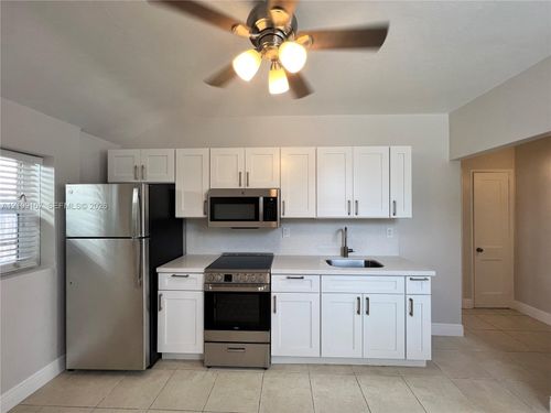 4-1555 Harrison St, Hollywood, FL, 33020-5203 | Card Image