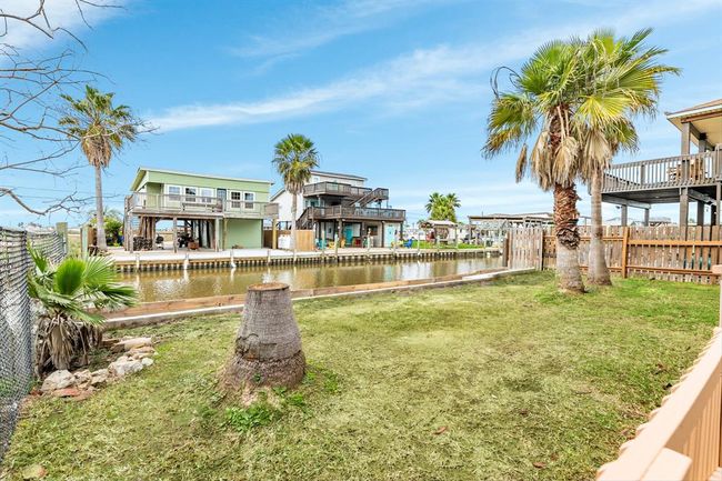 211 Pompano Ln, House other with 4 bedrooms, 3 bathrooms and null parking in Surfside Beach TX | Image 11