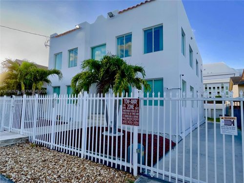 1459 Nw 2nd St, Miami, FL, 33125-5576 | Card Image