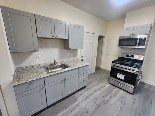 3-564 Hyde Park Ave, Boston, MA, 02131-3858 | Card Image