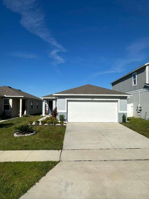 1027 Papaya Cir, DAVENPORT, FL, 33897-6323 | Card Image