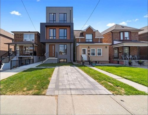 531 Delaware Ave N, Toronto, ON, M6H2V3 | Card Image