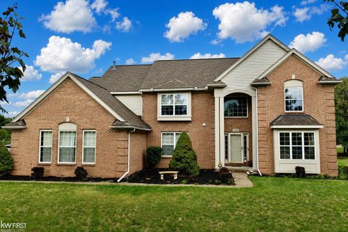 2295 Hidden Forest Dr, Grand Blanc, MI, 48439-7367 | Card Image