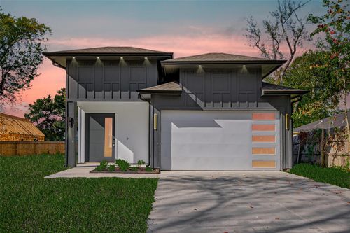 1904 Bell St, Dayton, TX, 77535-1612 | Card Image