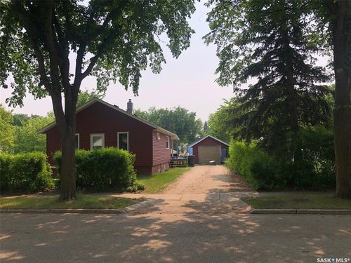230 2nd Ave W, Canora, SK, S0A0L1 | Card Image