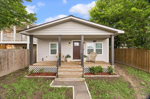 216 E 32nd St, Houston, TX, 77018-7704 | Card Image