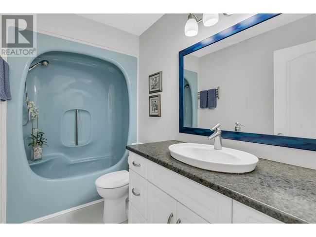 203 - 4340a Beach Ave, Townhouse with 2 bedrooms, 2 bathrooms and null parking in Peachland BC | Image 25