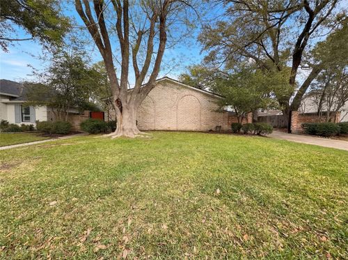 10726 Sugar Hill Dr, Houston, TX, 77042-1420 | Card Image
