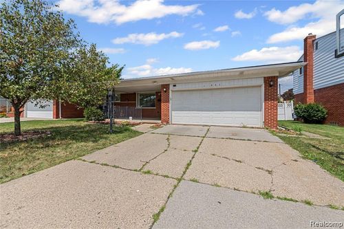 11447 Edwin Dr, Warren, MI, 48093-2679 | Card Image