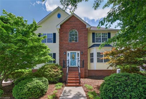 252 Country Cir, Advance, NC, 27006-7457 | Card Image
