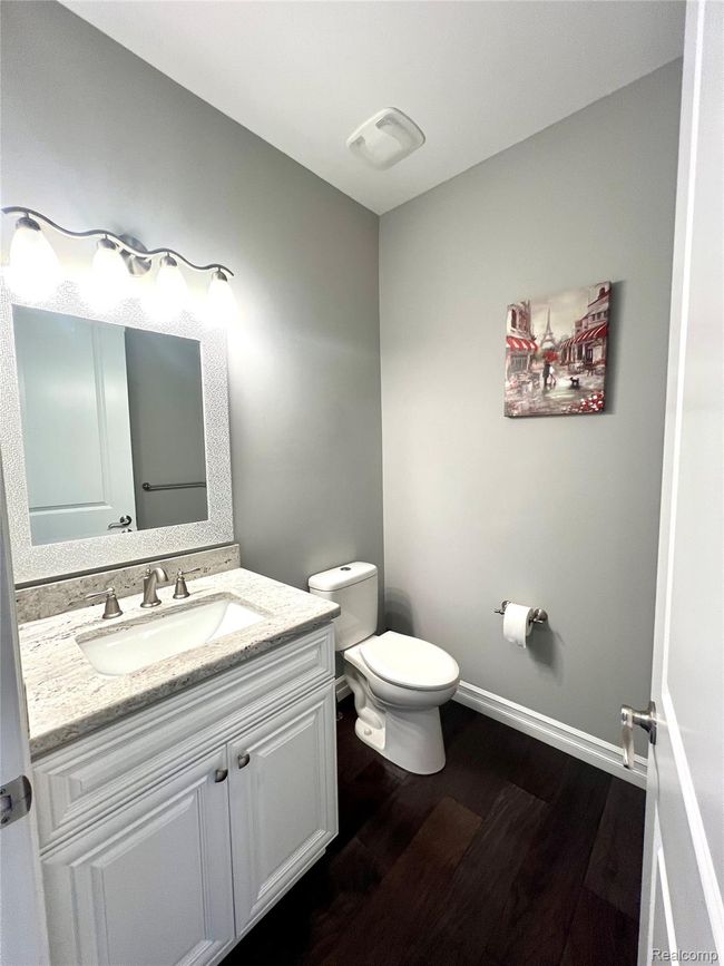 Powder room 1st | Image 22