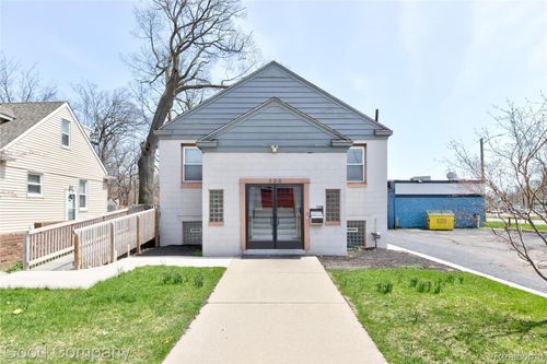 138 Stratford Rd, Ferndale, MI, 48220-2335 | Card Image
