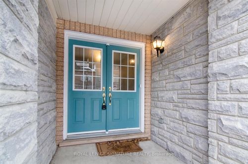 632 Candlestick Cir, Mississauga, ON, L4Z0B4 | Card Image