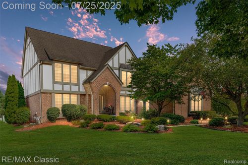 20855 Chase Dr, Novi, MI, 48375-4745 | Card Image