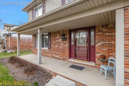 1711 Crestline Dr, Troy, MI, 48083-5552 | Card Image