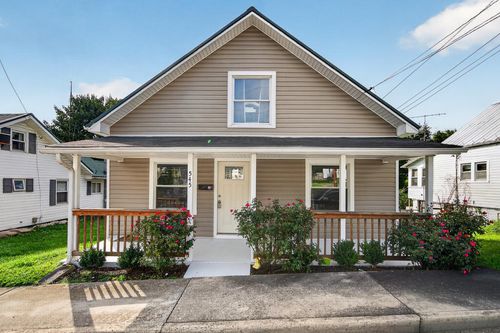545 W Spiller St, Wytheville, VA, 24382-1851 | Card Image