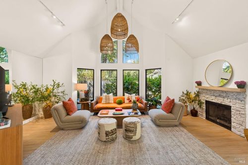 1370 Hasty Court, St. Helena, CA, 94574 | Card Image